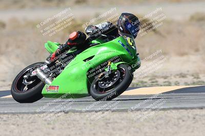 media/Oct-05-2025-CVMA (Sun) [[beeef4f201]]/Race 5-Amateur Supersport Open (Holeshot)/